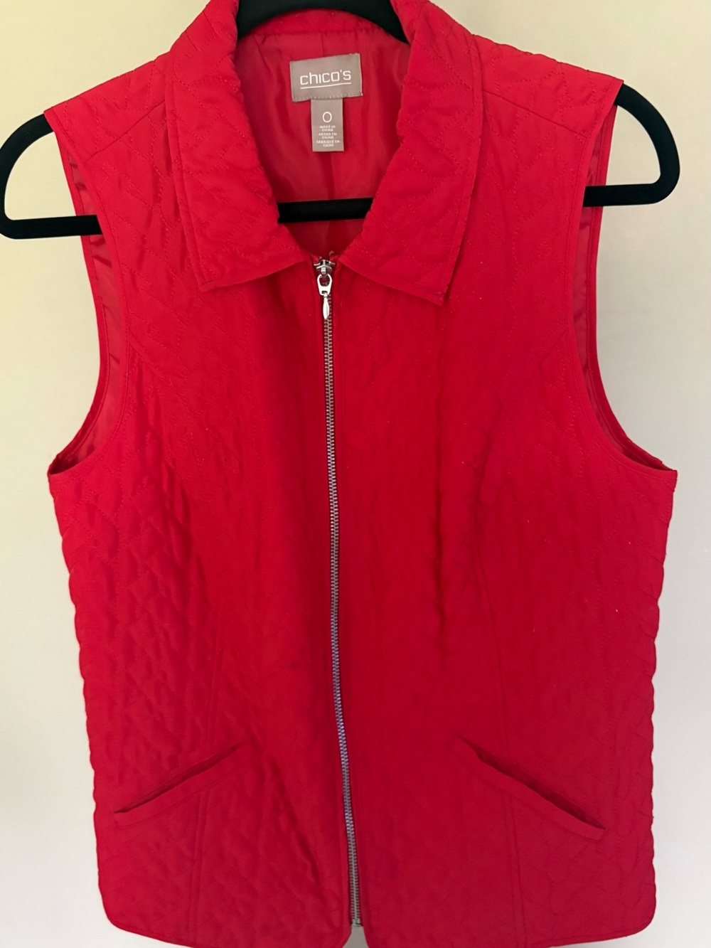 Chico's Quilted Lightweight Red Full Zip Front Vest With Welt Front Pockets
